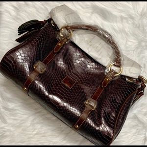 Dooney & Bourke NWT grape satchel